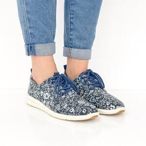 Toms Size 8 Blue/White Women's Floral Canvas Low Top Comfort Walking Sneakers